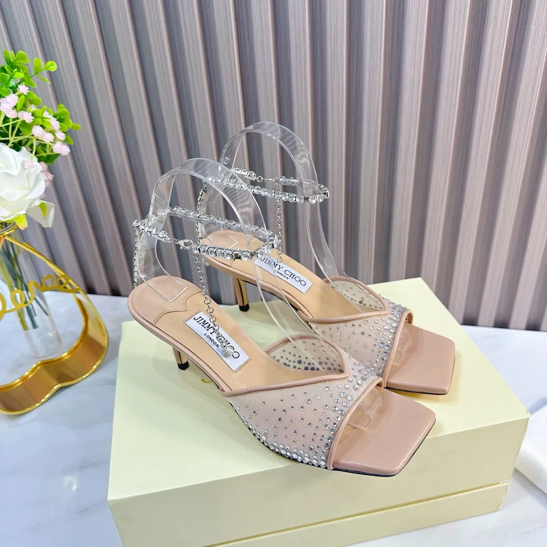 👟👟Ex-factory price 660👟👟 JIMMY CHOO (Jimmy CHOO) 💝💝💝 is a very comprehensive noble fashion lifestyle brand, with a series of women's high-heeled, medium-heeled, flat-heeled sandals with the same strap from major fashion bloggers and celebrities in Hong Kong and the United States.  The Australian pointed toe, round toe and square toe series are simply beautiful. Fall in love with elegance and playful sense of the future. Just by looking at them, you want to own them immediately, but you can really think about a pair of exquisite high heels~~~~~~~~~~~~~~~~~ 💝This series is specially designed for extraordinary and indifferent ladies, thus creating a unique overall effect, Jimmy Choo Design products that inspire women to move forward and show their charm💝💝💝 1⃣️Material: Imported genuine mesh hot diamond 2⃣️Inner: Imported Italian lambskin, super soft and delicate 3⃣️Outsole: Imported Italian original original color genuine leather outsole Heel height 6.5cm (10.0/8.5cm can be made) 4⃣️Code number: 35-39 (34.40.41.42 customized)